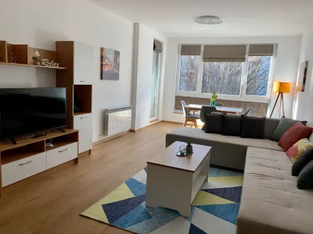 Gardenia Apartments Отели рядом с достопримечательностью «Софийский университет»