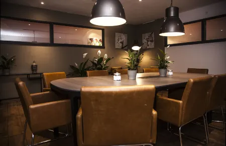 Relaxed Apartments Haarlem Отели в г. Гарлем