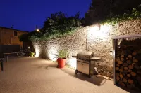 Maison DIX Hotels in Faugères