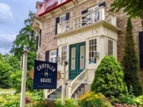 Chrysler House Hotels in Gananoque