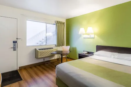 Motel 6 Green Bay, WI Отели в г. Саамико