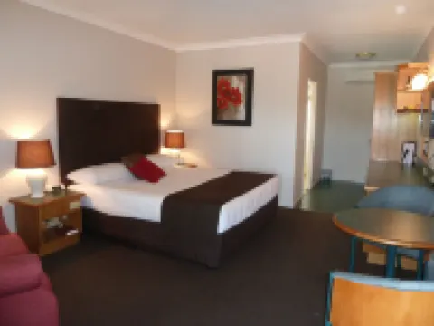 Puffers Inn Hotels in Loganholme