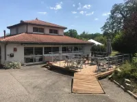 Hôtel Restaurant l'Artière Hotels in Veyre-Monton