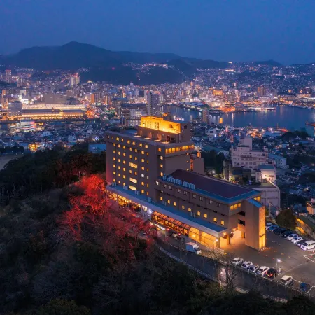 Inasayama Kanko Hotel Отели рядом с достопримечательностью «Собор Ураками»
