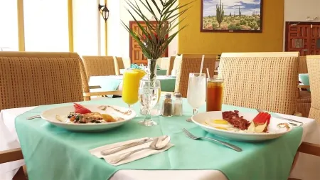 Hotel Mision Santa Maria