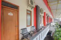 RedDoorz Near Ipdn 2 Hotels in Majalaya