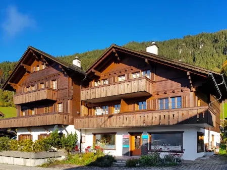 Chalet Burgfeld Отели в г. Беатенберг