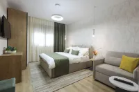 Grandstay Apartments Hotel di 