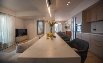 Arvacay Luxury Home