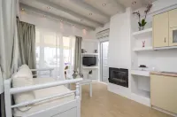 Santa Katerina Apartments & Studios