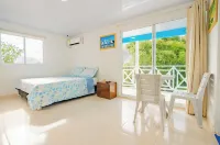 Shamar Lodge Hotels in Провіденсія