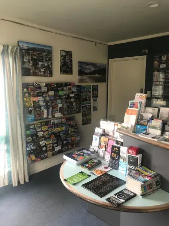 Fenton Court Motel Отели рядом с достопримечательностью «Fancy Meow Cat Cafe»