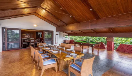 Unlock by Goldfinch Sakaleshpur Отели в г. Хассан