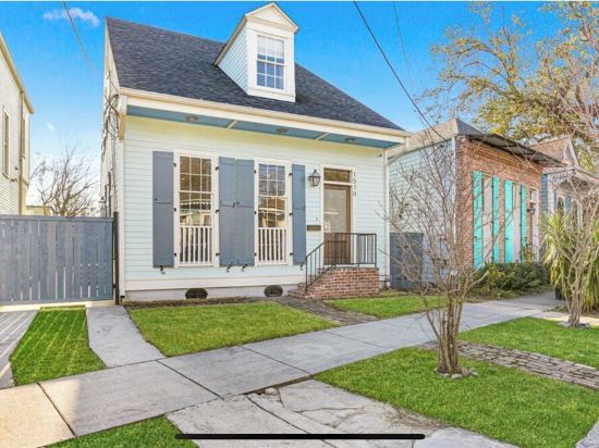 Charming Creole Cottage 2 Blocks Across Rampart St from French Quarter