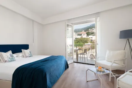 Domo 20 Hotel & Rooftop