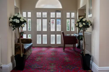 The Knighton Apartment Отели в г. Найтон