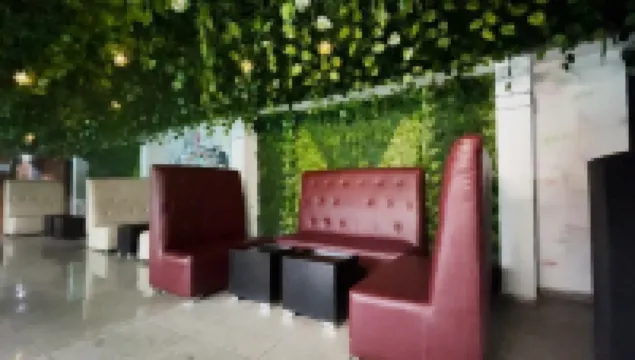 โรงแรมเศรษฐ์