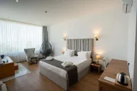 Lake LIFE Hotel Hotels in Iznik