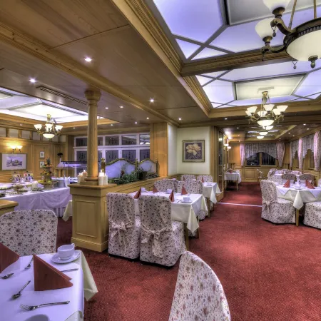 Villa Medici Hotel & Restaurant