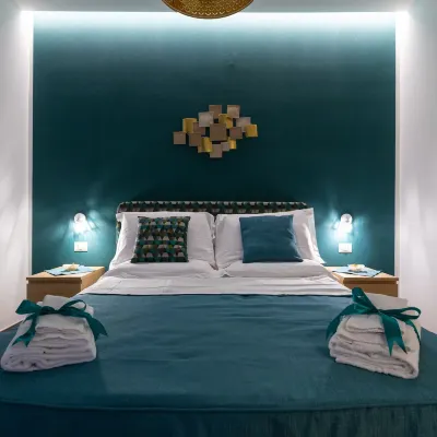 Napolilive B&B Отели рядом с достопримечательностью «Порт Моло-Беверелло»