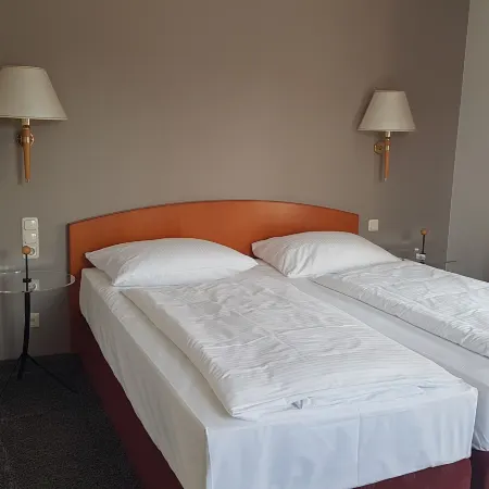 Hotel am Elbufer Отели рядом с достопримечательностью «Нинштедтен»