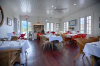 The Sandpiper Inn & Cottages - breakfast
