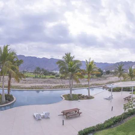 Le Sifah Resort Apartments