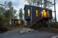 Middle Beach Lodge Hotels near Tofino Seaplane Airport