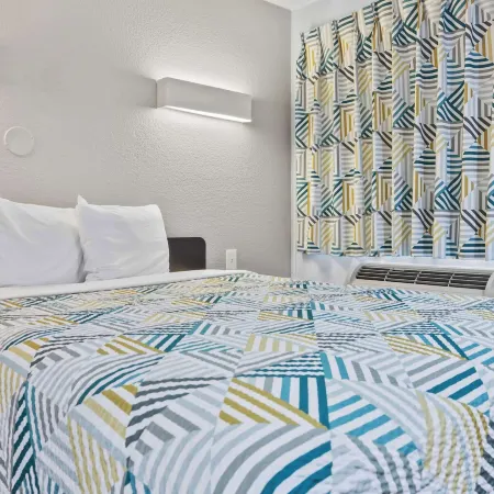 Motel 6 Ventura, CA - Beach