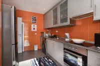 Lemon Hostel Faro Hotels in Pechao