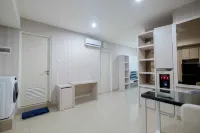 Comfy and Modern 2Br Grand Kamala Lagoon Apartment