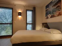 Logis Hotel du Parc-Restaurant - le Rouget de Lisle Hotels in Lons-le-Saunier