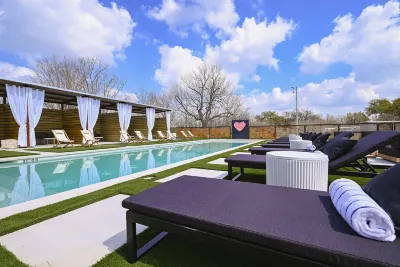 Melrose River Club فنادق في Martindale