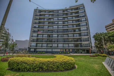 Black by Wynwood House Отели рядом с достопримечательностью «Парк Экспосисьон»