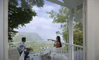 Hills & Hues - Romantic