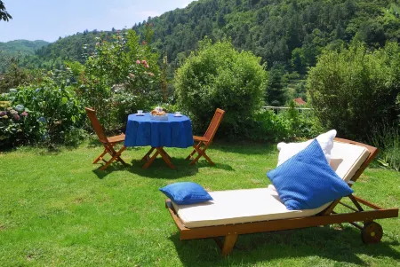 Villa Aimée Luxury Apartments with Heated Pool Отели в г. Ардеш