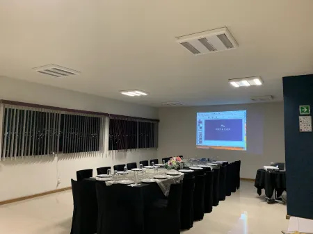 Rymma Hotel Отели рядом с достопримечательностью «Guadalupe Sanctuary»