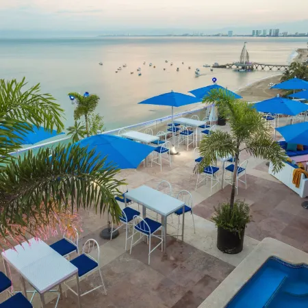 Blue Chairs Beachfront Resort Puerto Vallarta - Adults Only