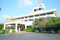 Kresident Hotel Hotels near Naresuan University