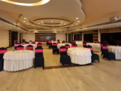 Lemon Tree Hotel Baddi Hotels in Solan