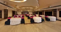 Lemon Tree Hotel Baddi Hotels in Baddi