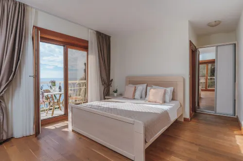 Pietra Mare Apartments - Motels