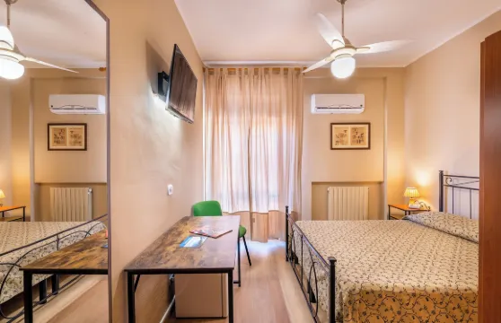 特拉西梅諾酒店