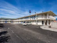 Motel 6 Needles, CA Hotel di Needles