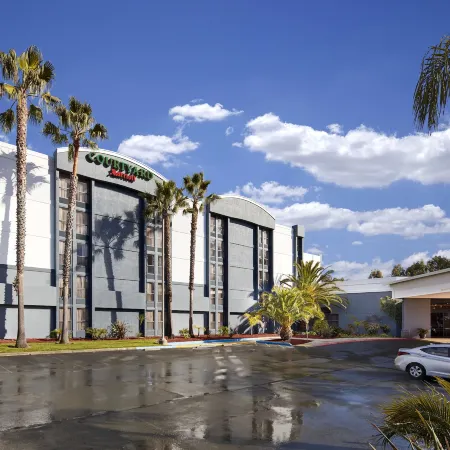 Courtyard Vallejo Napa Valley