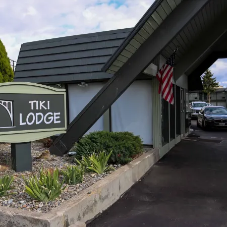 Tiki Lodge Motel