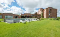 Regency Park Hotel - Pool