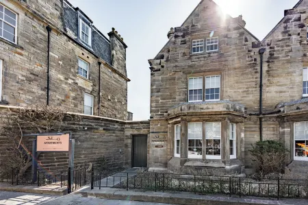 No1 Apartments St Andrews - South Street Отели рядом с достопримечательностью «Кафедральный собор Сент-Эндрюс»