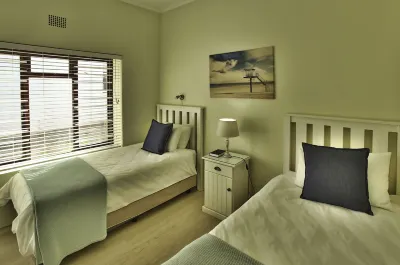 Sea Cottage Hotels near Kitesurfing Langebaan & Cape Town