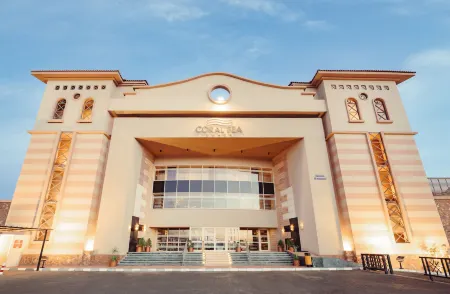 Coral Sea Beach and Aqua Park Отели в г. Ataqah